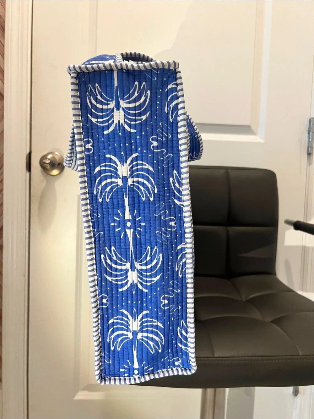 Blue Palm-Print Tote Bag - Stylish Everyday Carry